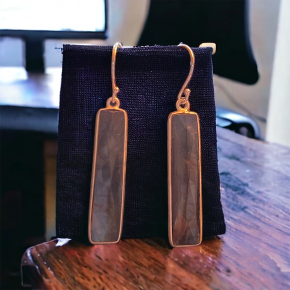 LABRADORITE AND SILVER EARRINGS - Picture 1 of 1